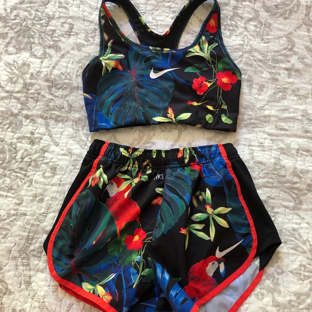 Nike shorts/bra set